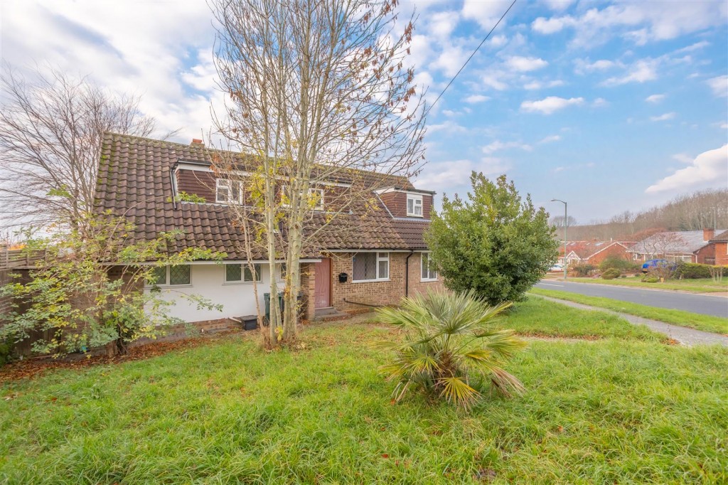 Hangleton Valley Drive, Hove, 4 bedroom, House