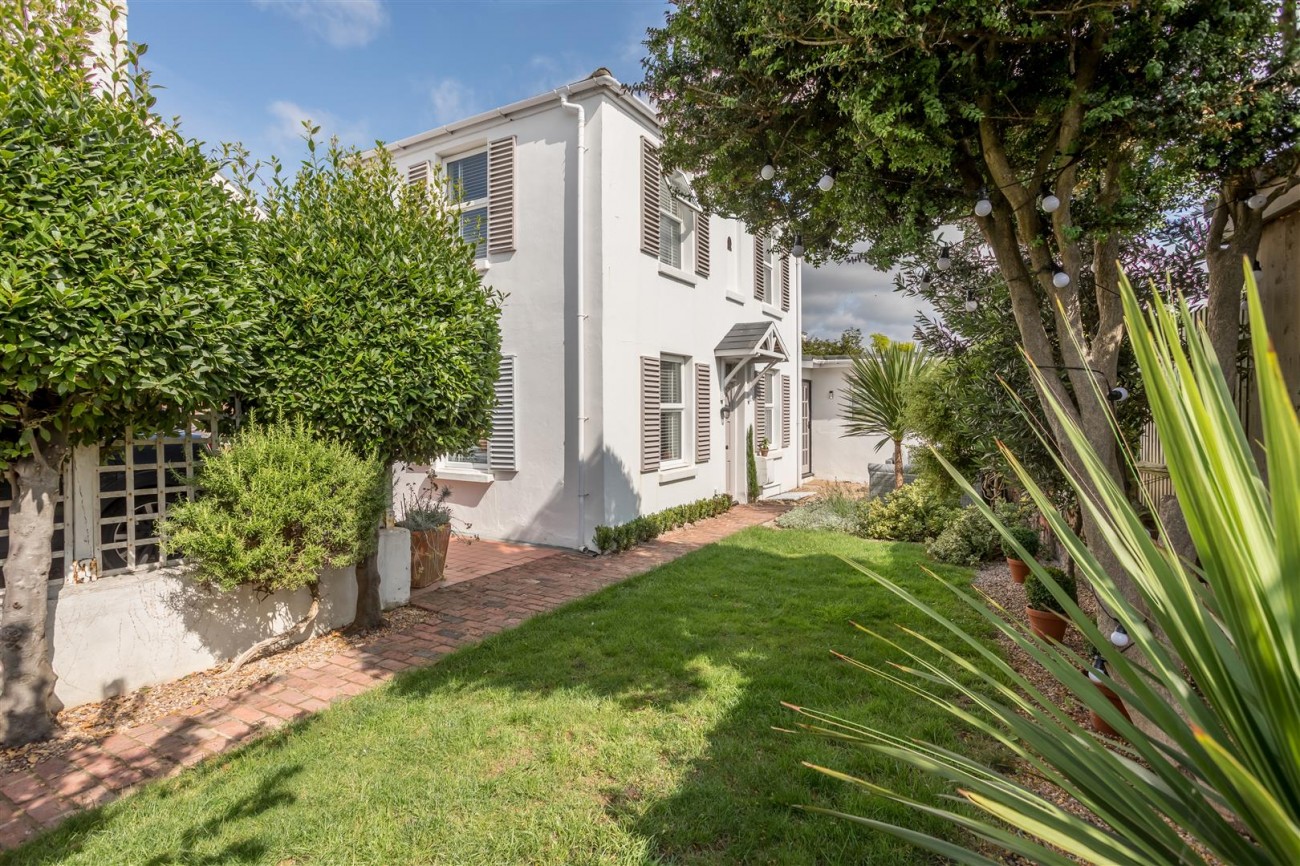 Alma Street, Lancing, 2 bedroom, House