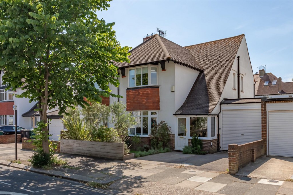 Derek Avenue, Hove, 3 bedroom, House SemiDetached