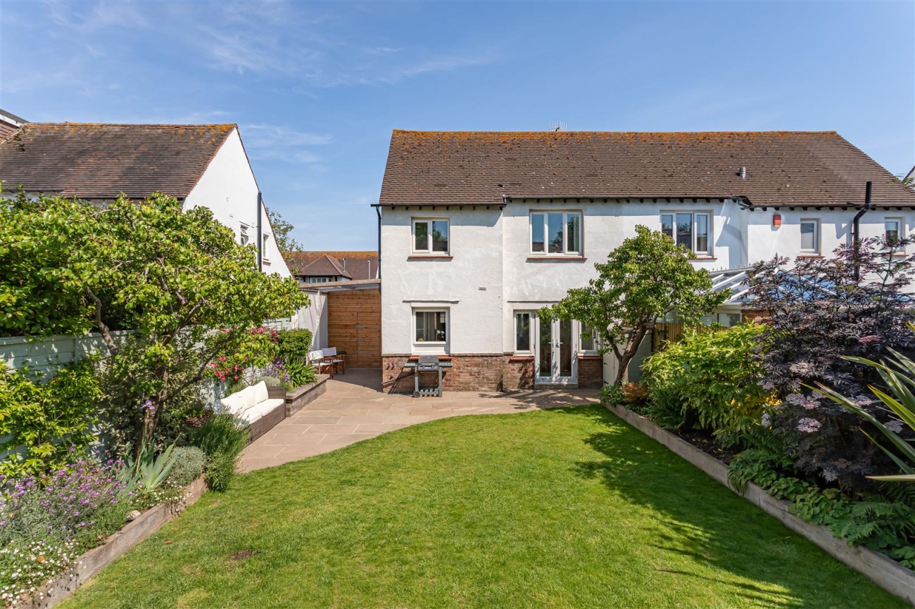 Derek Avenue, Hove, 3 bedroom, House SemiDetached