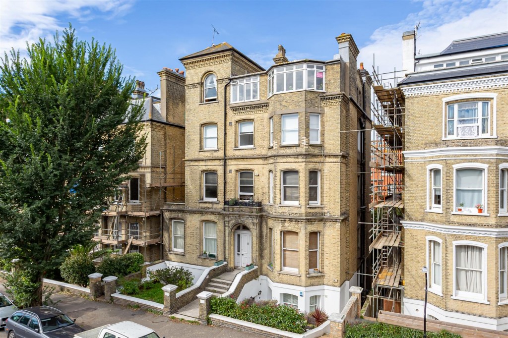 Second Avenue, Hove, 1 bedroom, Flat Conversion