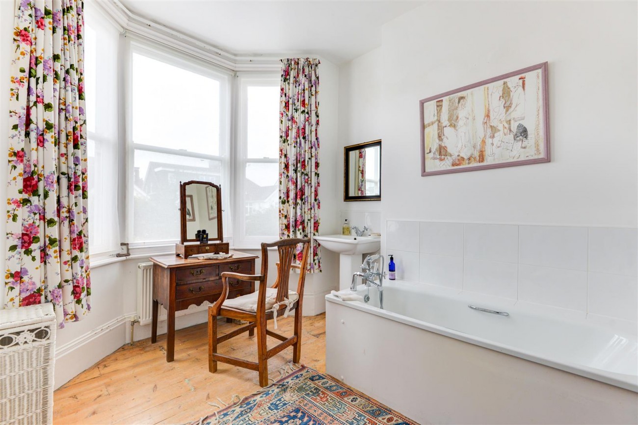 Langdale Gardens, Hove, 4 bedroom, House