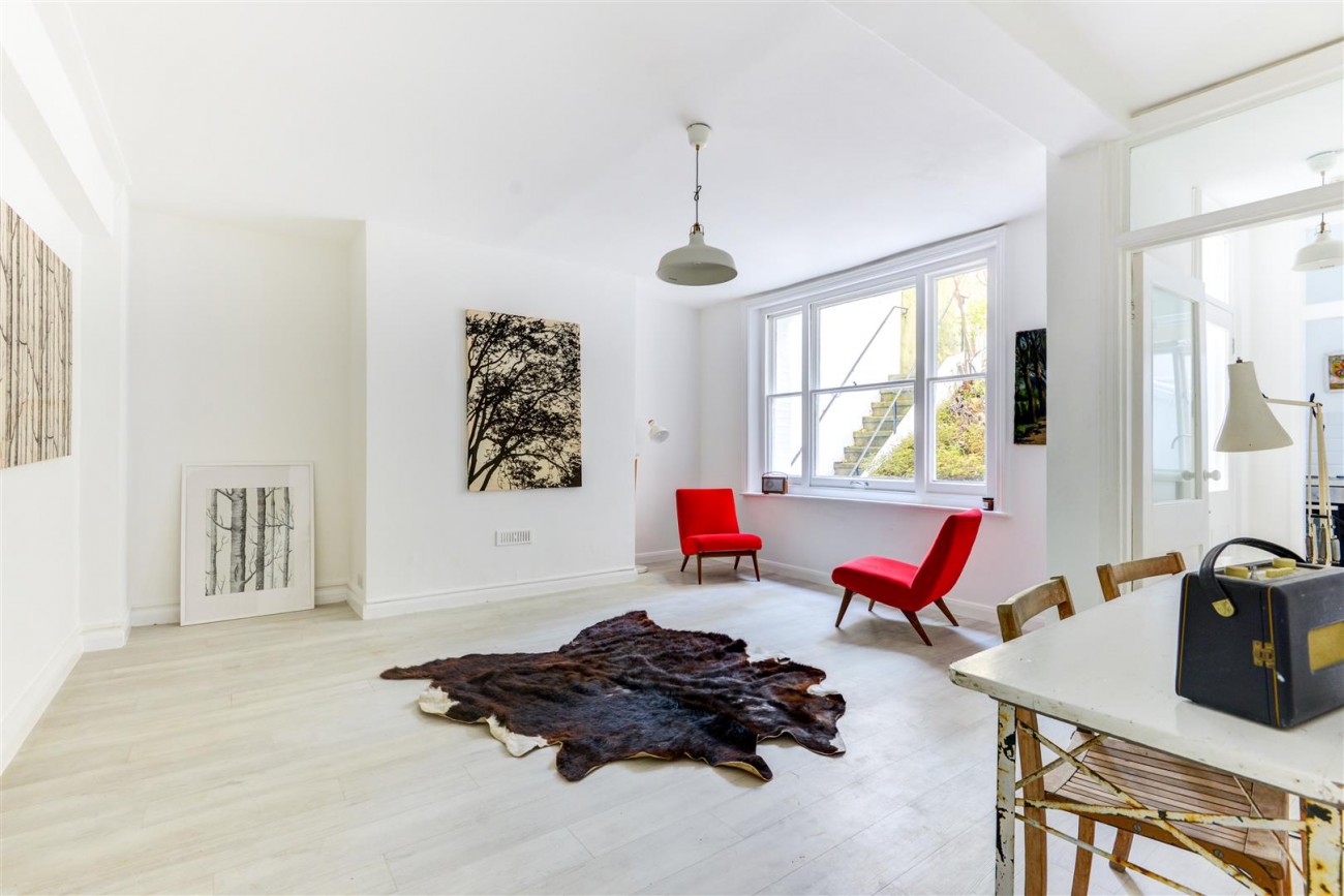 First Avenue, Hove, Apartment