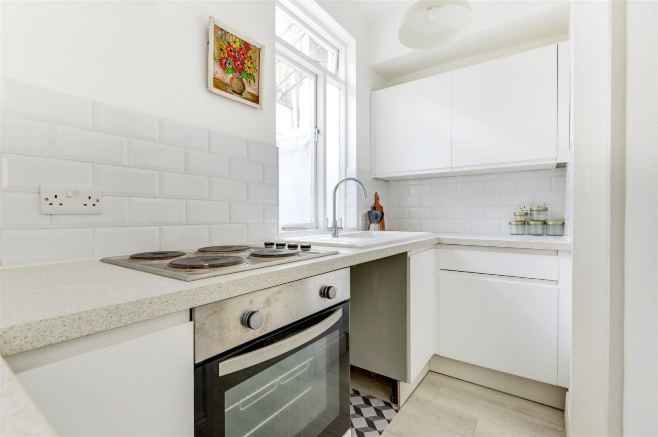 First Avenue, Hove, Apartment