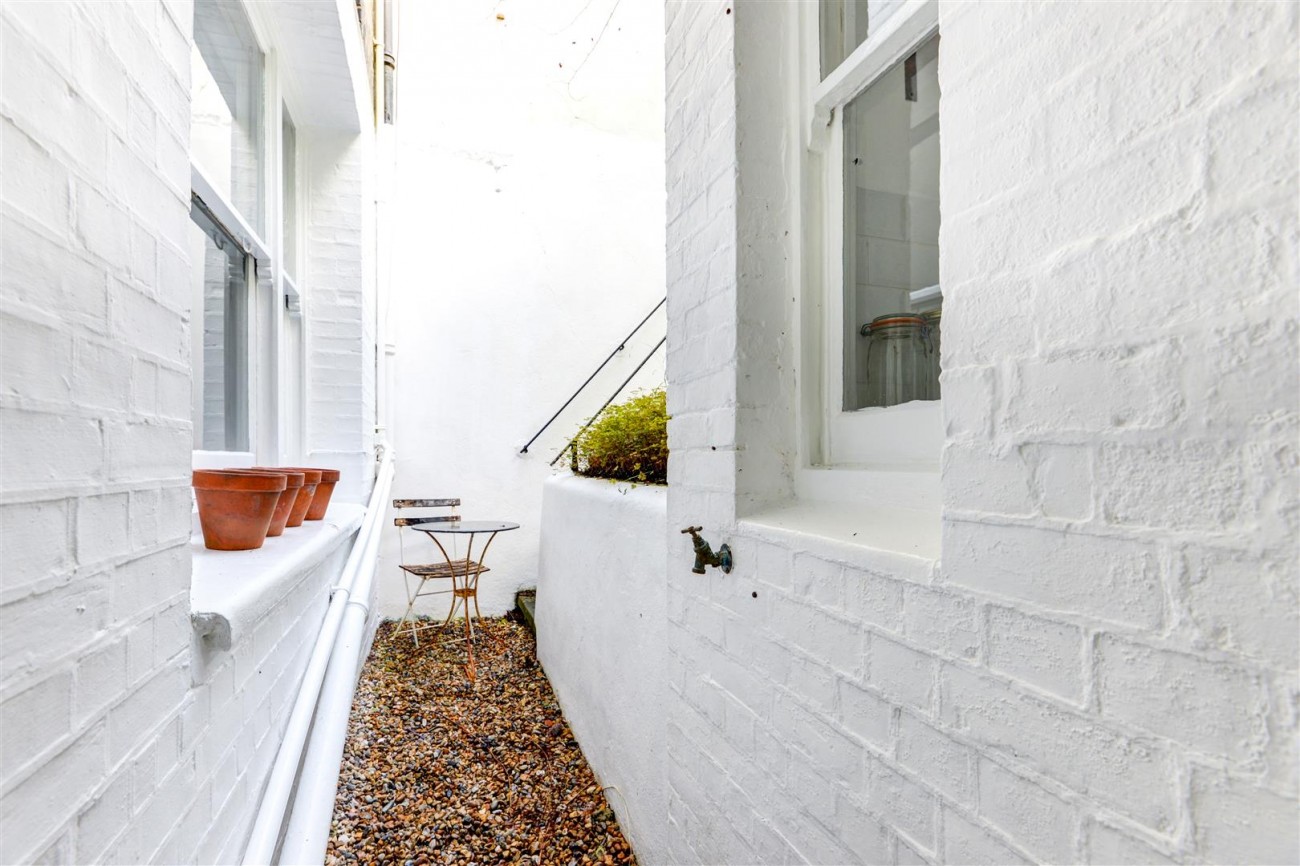 First Avenue, Hove, Apartment