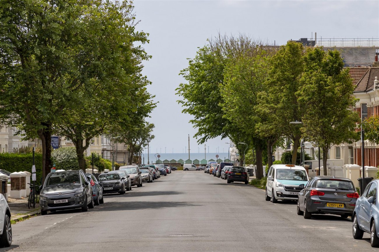 Sackville Gardens, Hove, 3 bedroom,