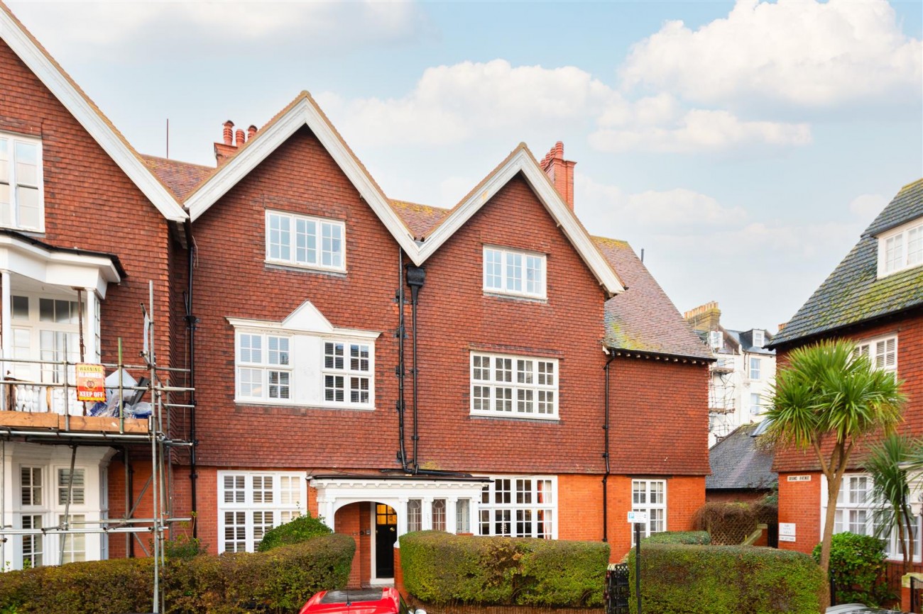 Grand Avenue, Hove, 3 bedroom, Apartment