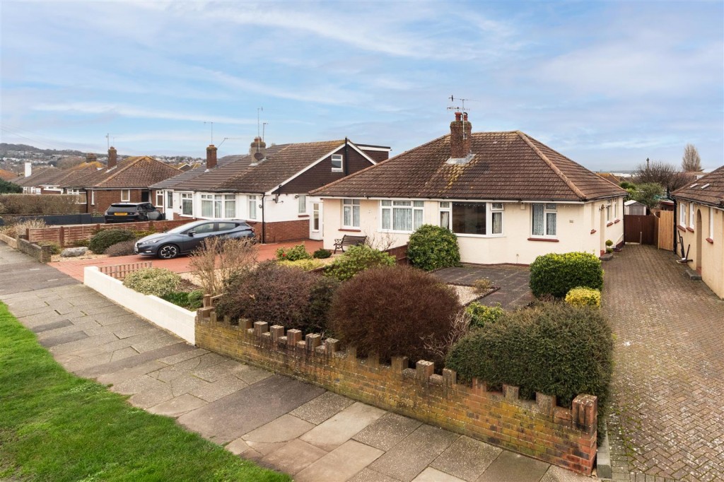 North Farm Road, Lancing, 2 bedroom, Bungalow