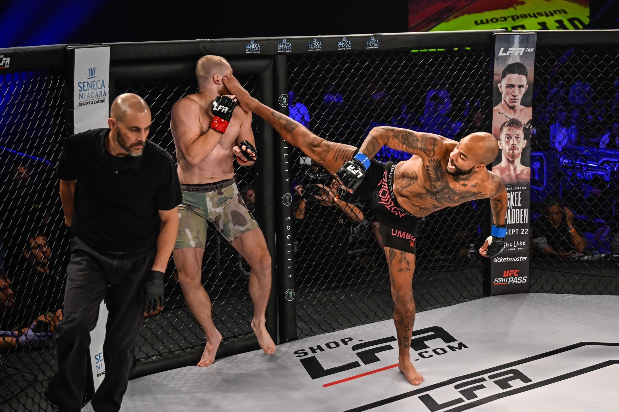 Devin Smyth knocks out Jonathan Piersma with a spinning heel kick in