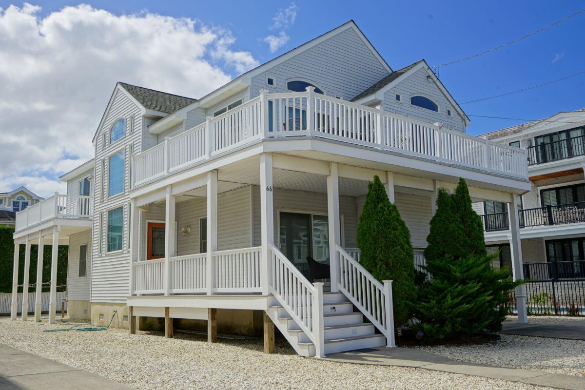 66 W 33rd Street Avalon, NJ Long & Foster Vacation Rentals