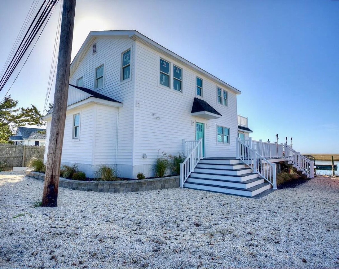 769 Stone Harbor Blvd. Stone Harbor, NJ Long & Foster Vacation Rentals