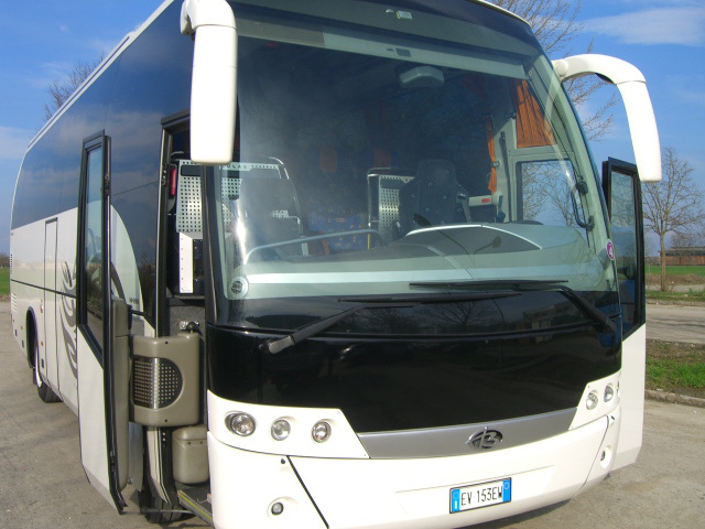 Servizio Di Noleggio Autobus 480_x_640_jpg
