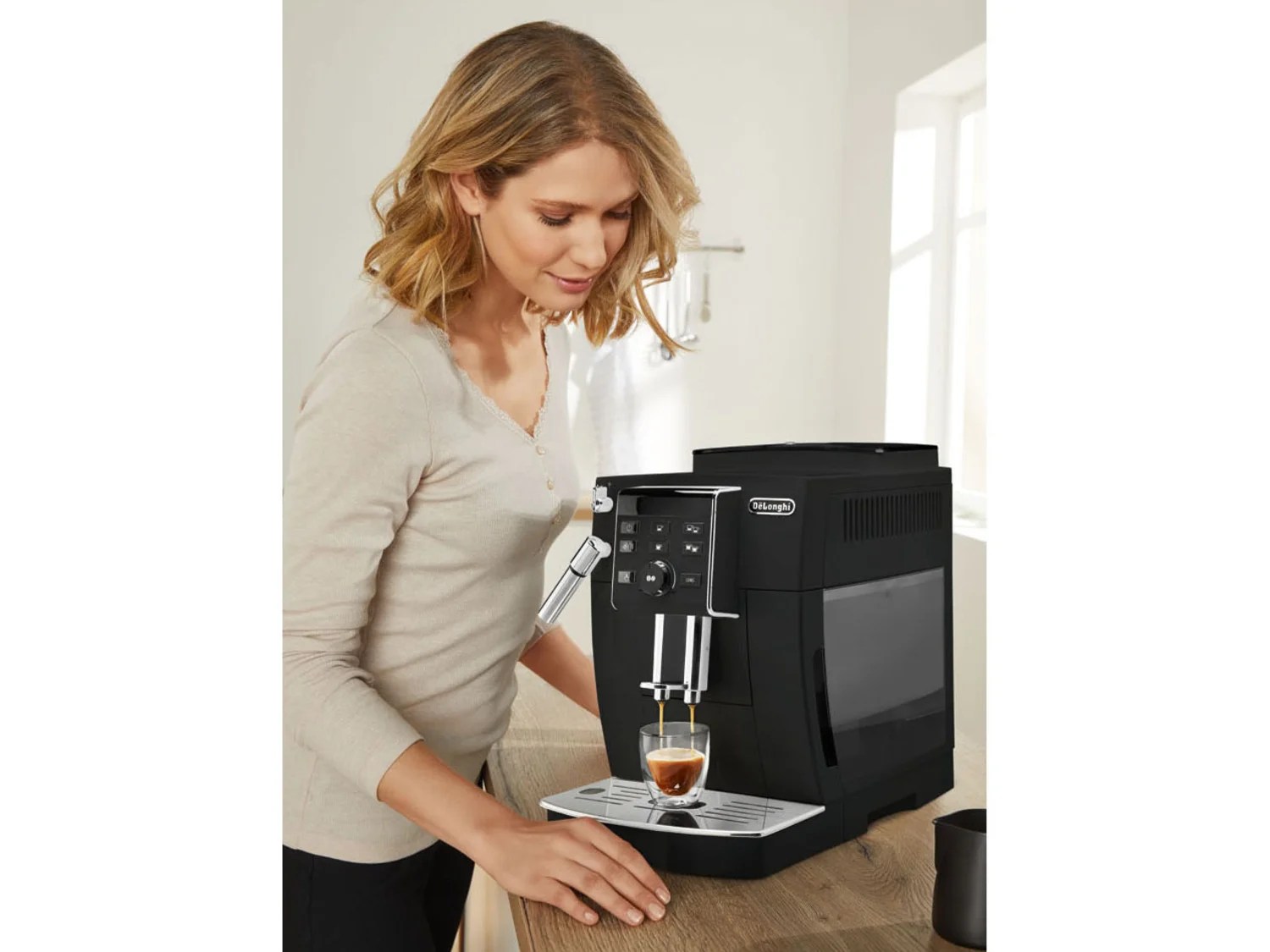 Delonghi Machine à café automatique ECAM13.123.B, 1 45…