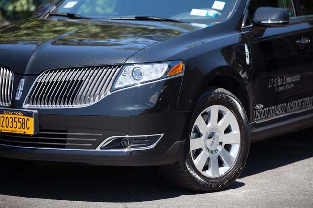 Black 8 Passenger Lincoln MKT Limo Long Island Elite Limousines