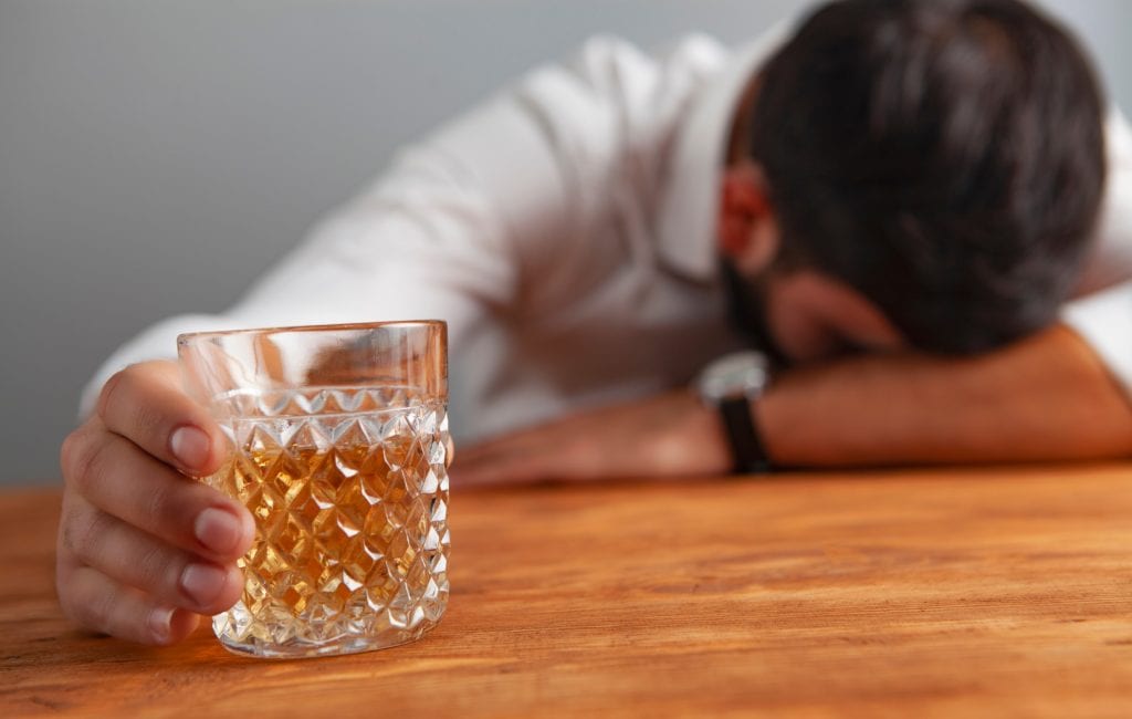 Interaction of antibiotics with alcohol What you need to know