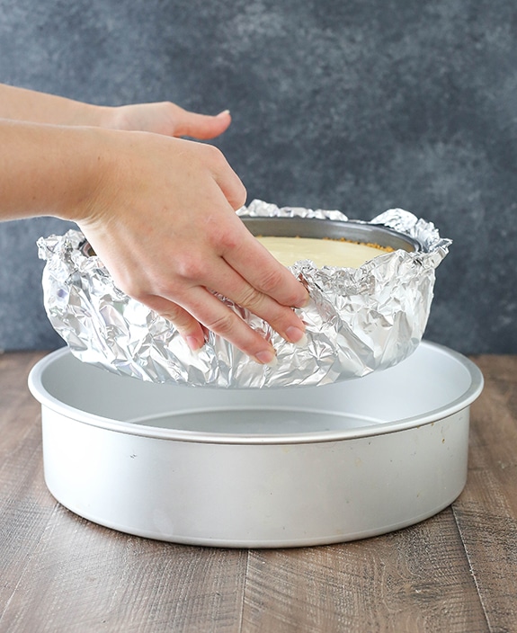 How to Prevent Your Cheesecake Water Bath from Leaking (7 Easy Steps)