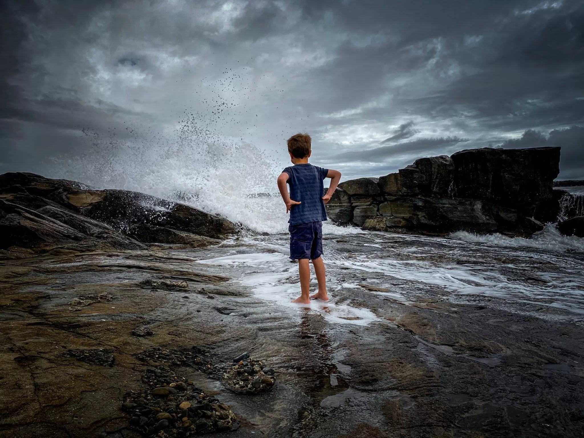 Why You Need to Know How to Shoot With a Phone Camera Light Stalking