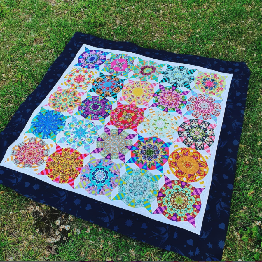 Lilabelle Lane Paddle Wheel EPP Quilt