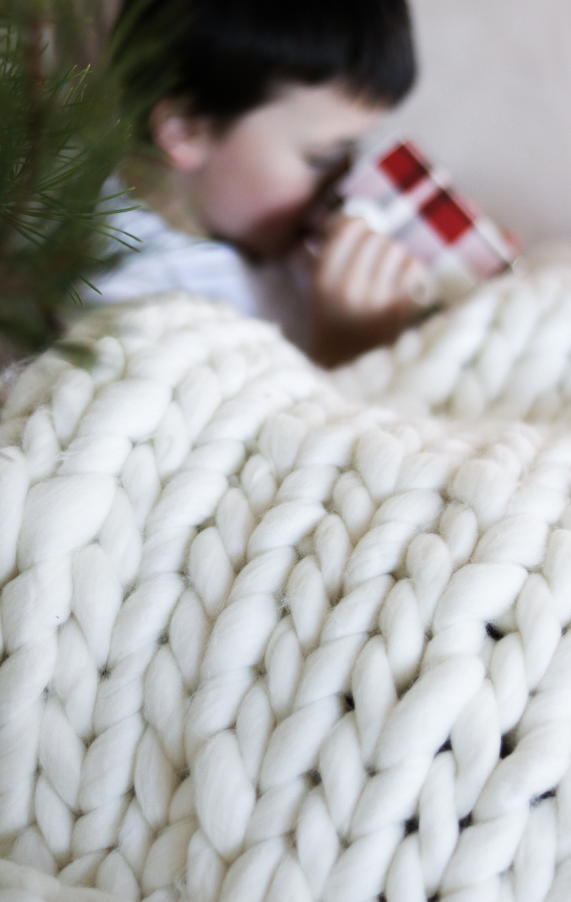 Chunky Knit Blanket DIY Find out how to Chunky knit a Throw Blanket