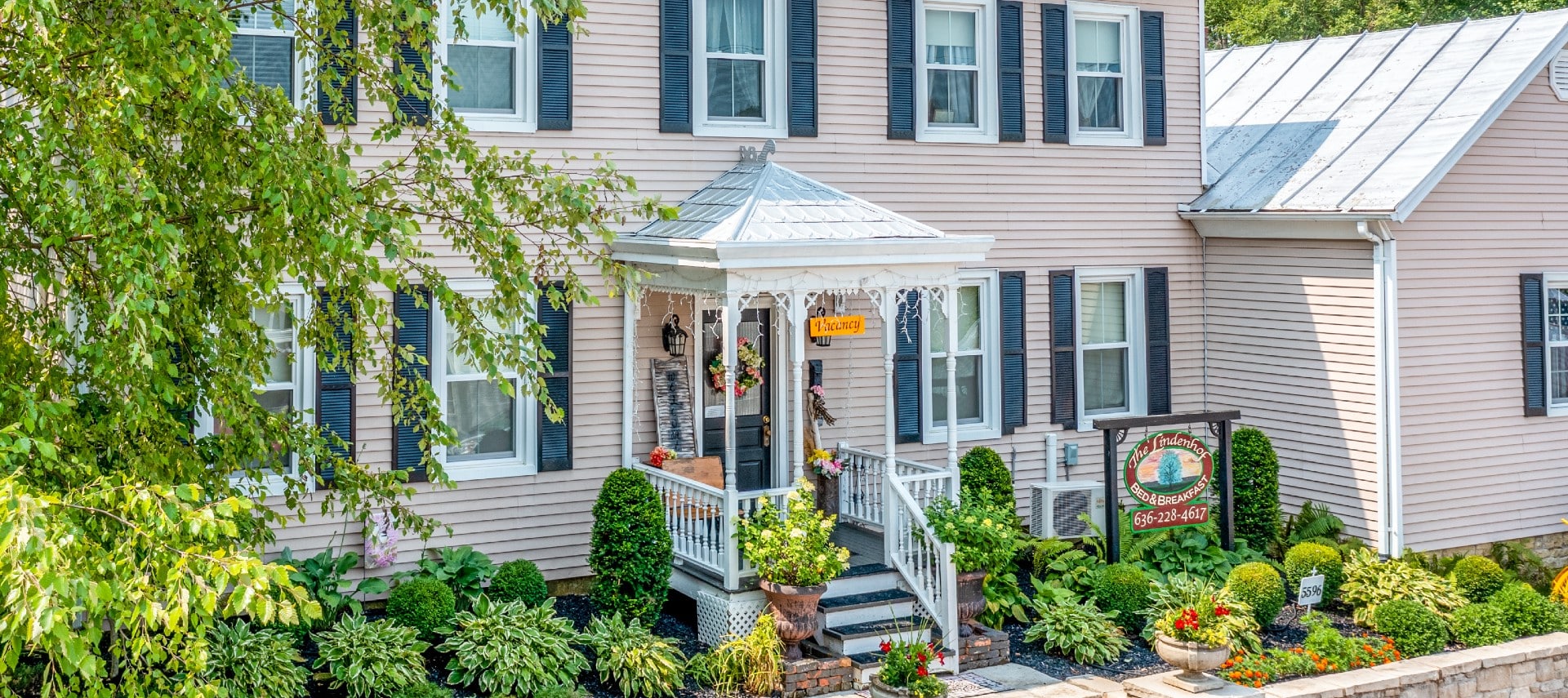 Bed and Breakfast Lodging in Augusta MO near Chesterfield & St Louis