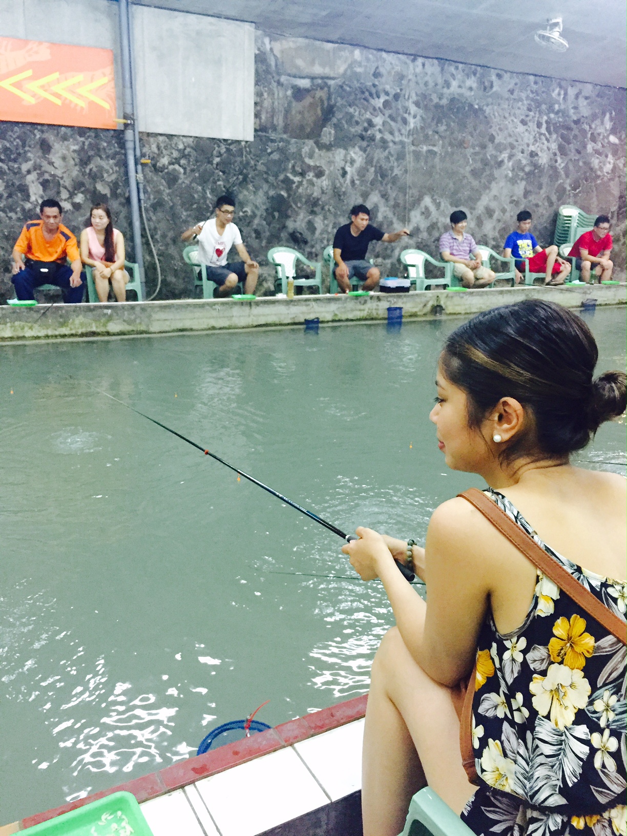 Indoor Shrimp Fishing, Taiwan Taipei Linger Abroad