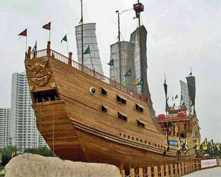 Famous Ships and Boats with Images, complete