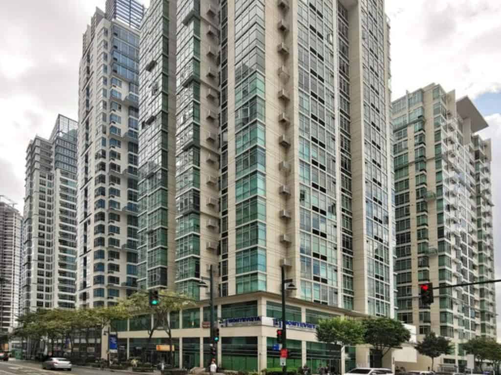 The Grand Hamptons 3 Bedroom condo for sale BGC, Taguig Lionunion