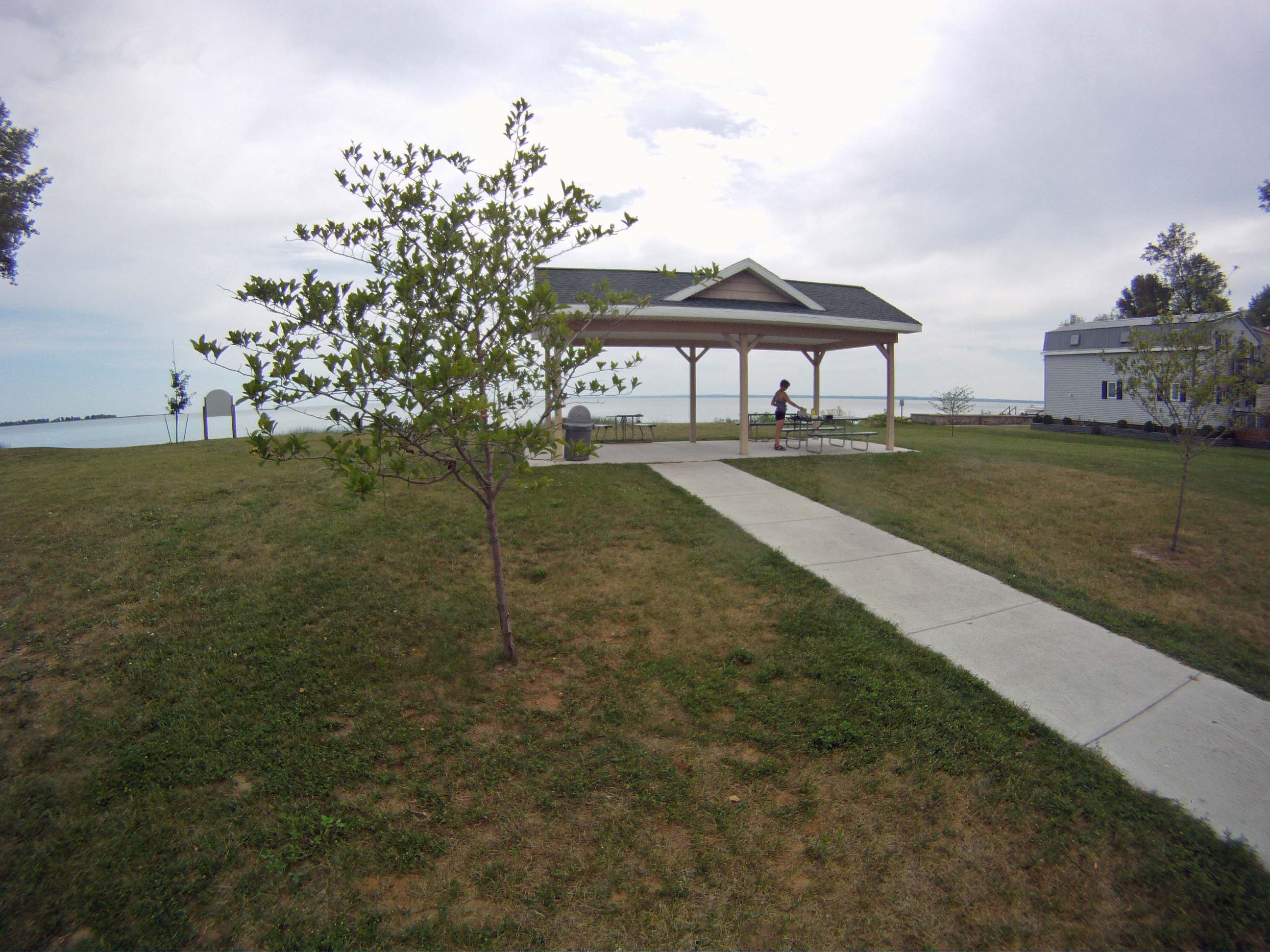 Hot Paddle Across the Bay LIQUID ADVENTURING