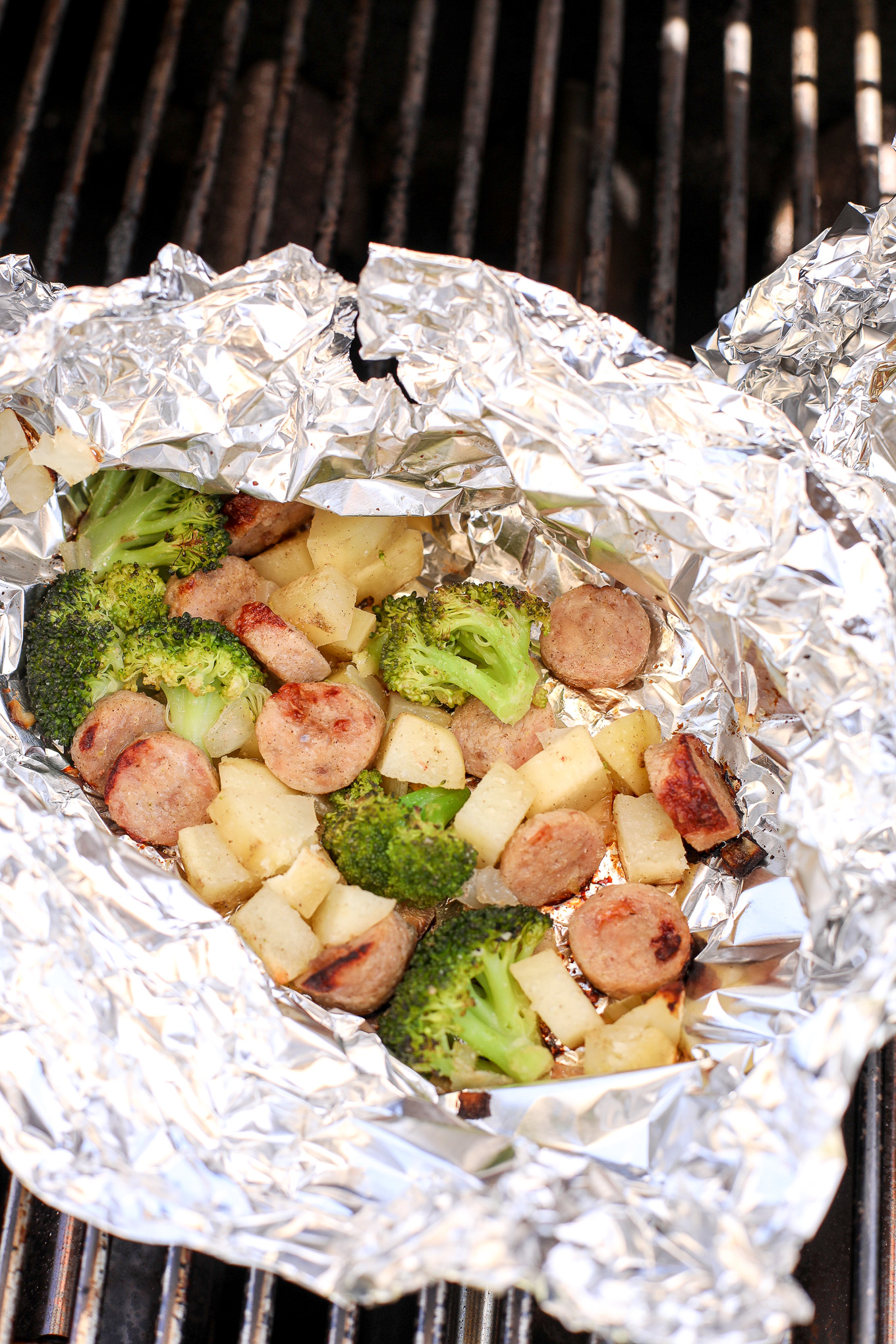 Chicken Sausage, Potato & Broccoli Foil Packet Little Bits of...