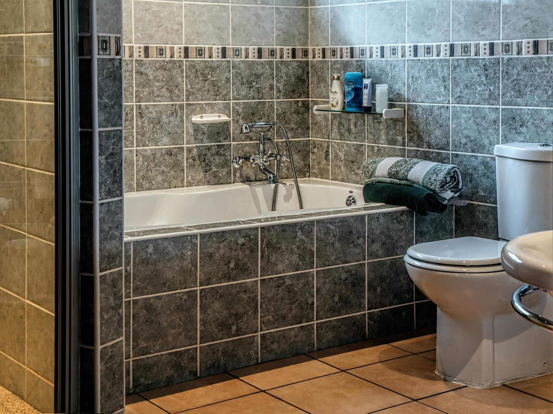 How Do I Get Rid of Condensation in my Bathroom? Live Enhanced