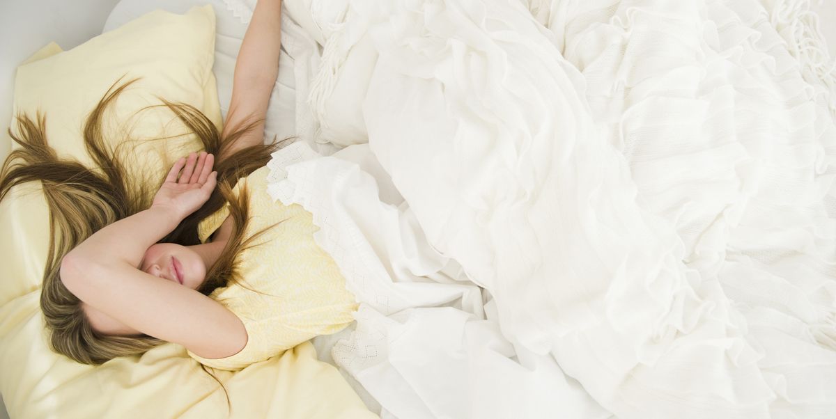 Safe To Sleep with a Tampon In? Risks and Alternatives Live Enhanced