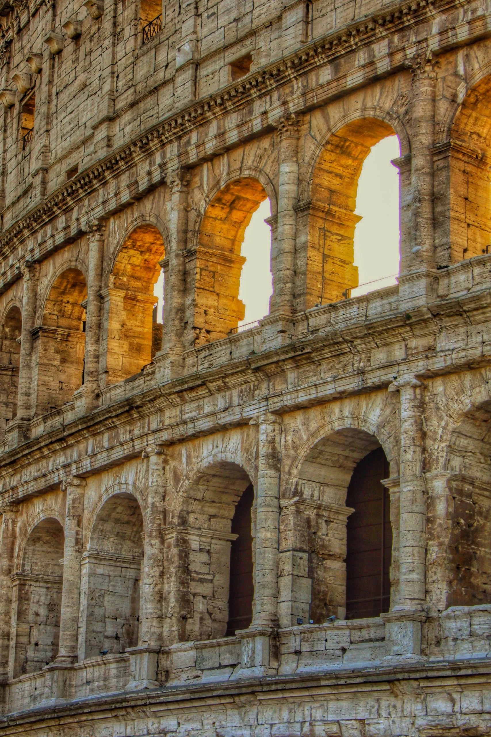 Why is the Colosseum broken? Live Virtual Guide