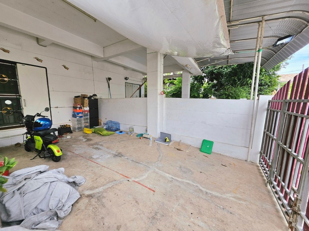 For sale Twin house, Sirikarn Village, Phutthabucha 36, prime location