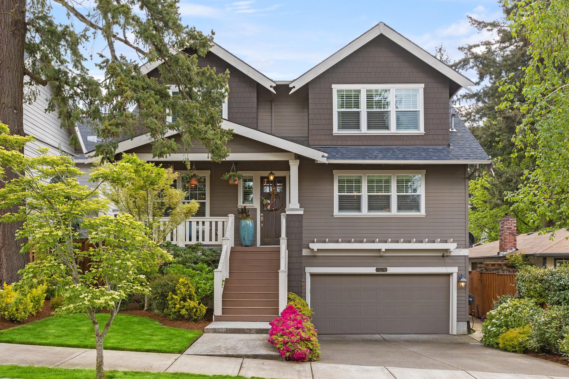 Just Sold Multnomah Village Contemporary Living Room Realty