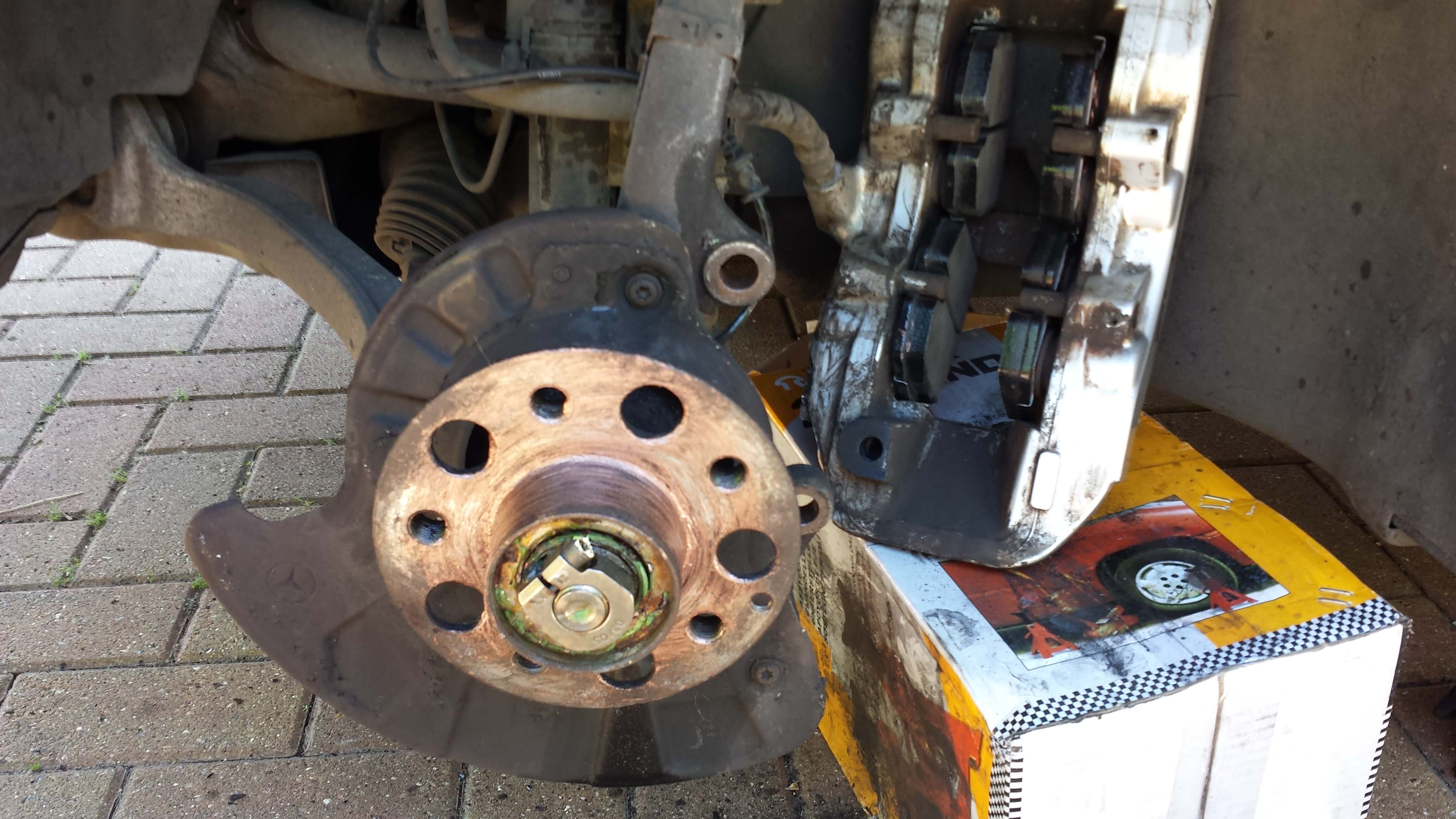 Removing a Stuck or Seized Brake Disc/Rotor Leonard J Caesar