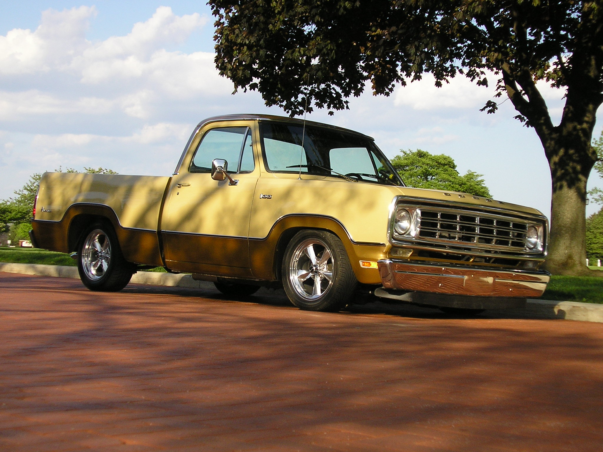 1976 Dodge D100 Joshua S. LMC Truck Life