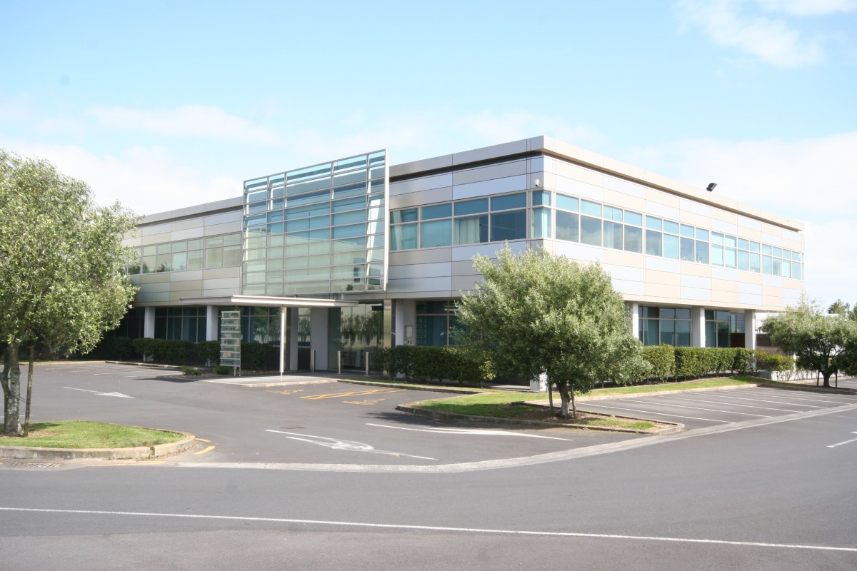 Estee Lauder Location Group