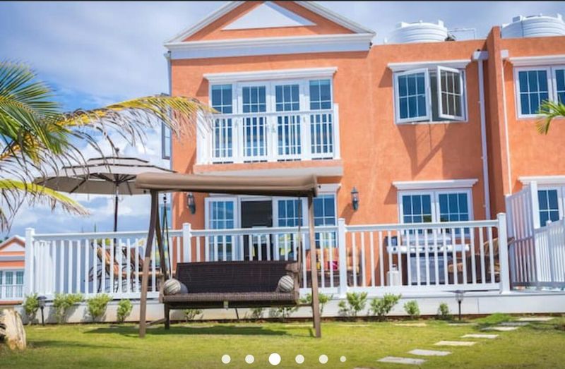 OCEANFRONT TOWNHOME, JAMAICA LocatorZONE