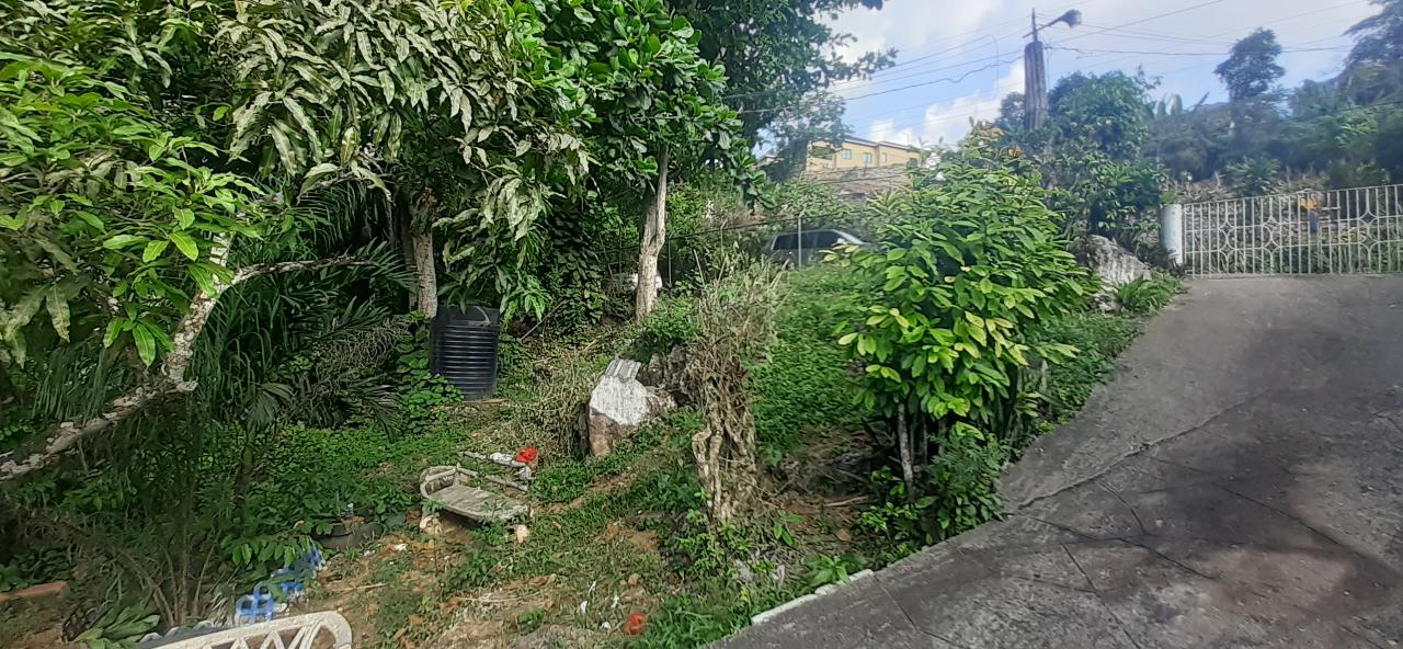 5B/2BTH FIXER UPPER HOUSE. STONY HILL, SAINT ANDREW JAMAICA LocatorZONE