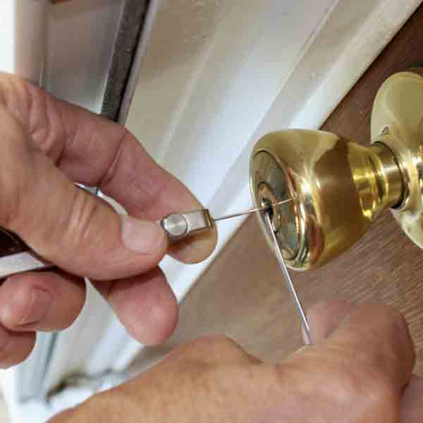 Find a Local Locksmith Near Me for Car or Home