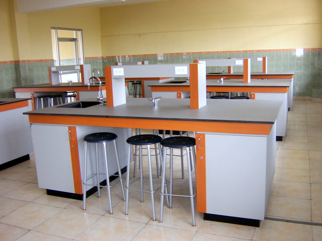 Plastic Laminate & Casework LOC Scientific