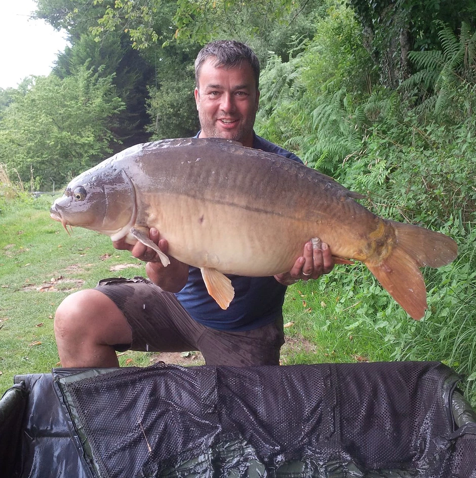 The Lodge Carp Fishing in France Lodge Lakes