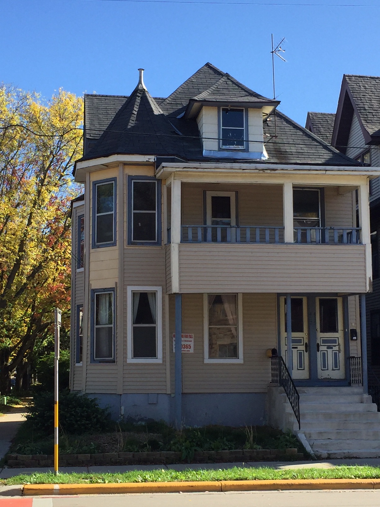 417 E Johnson St, Madison, WI 53703, Capital Neighborhood Apartments