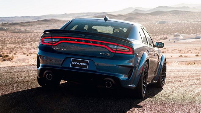 Challenger Y Charger De 3 Caballos De Fuerza Desde El Frente De Dodge Hasta Los Ladrones