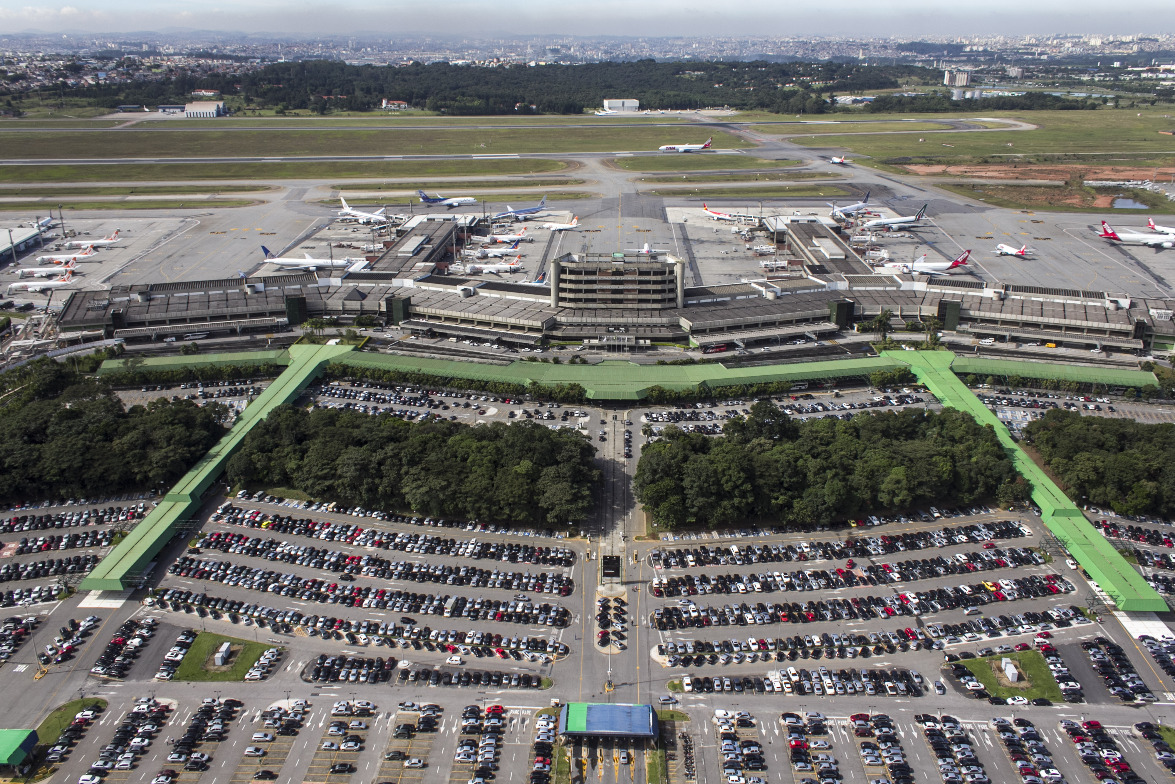 Aeroporto de Guarulhos apresenta panorama do setor aéreo Logweb