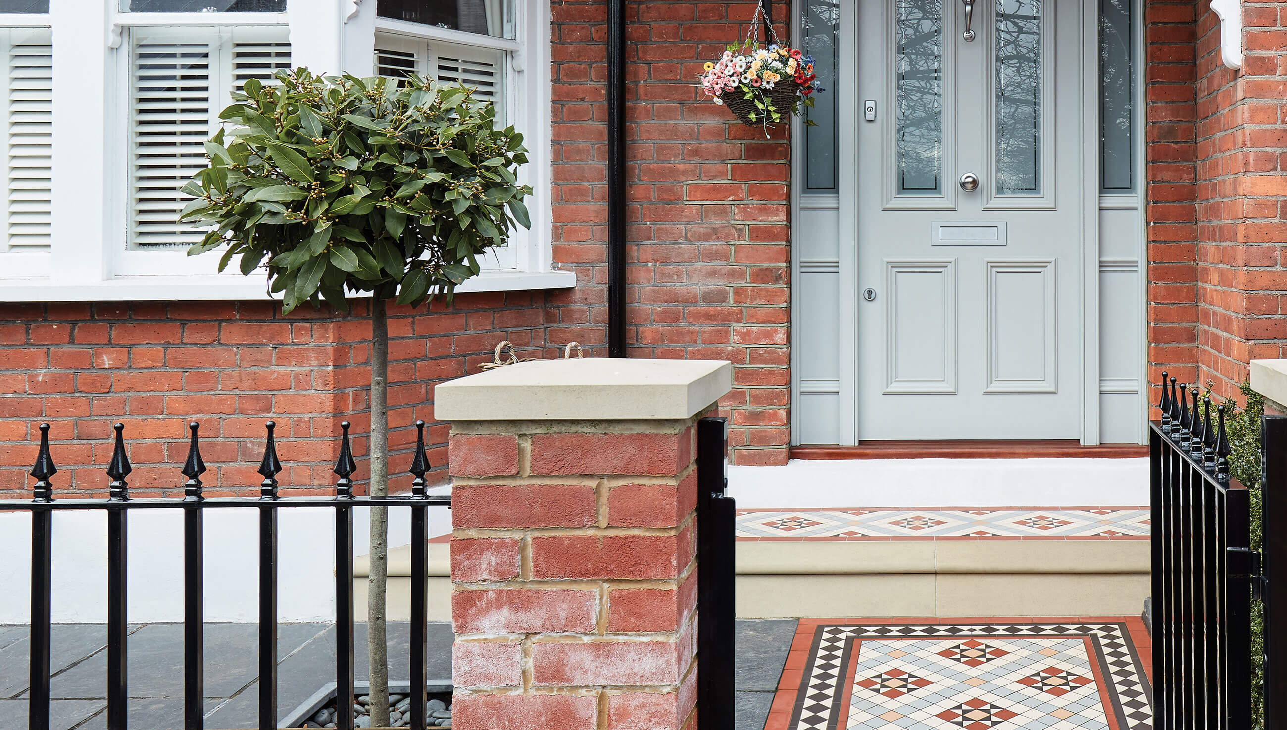 How to create a sensational front garden for maximum kerb appeal