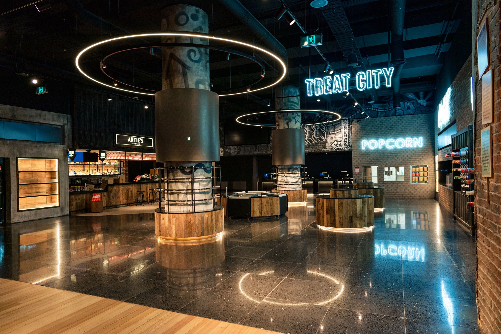 Hoyts HightPoint Long ContractingLong Contracting