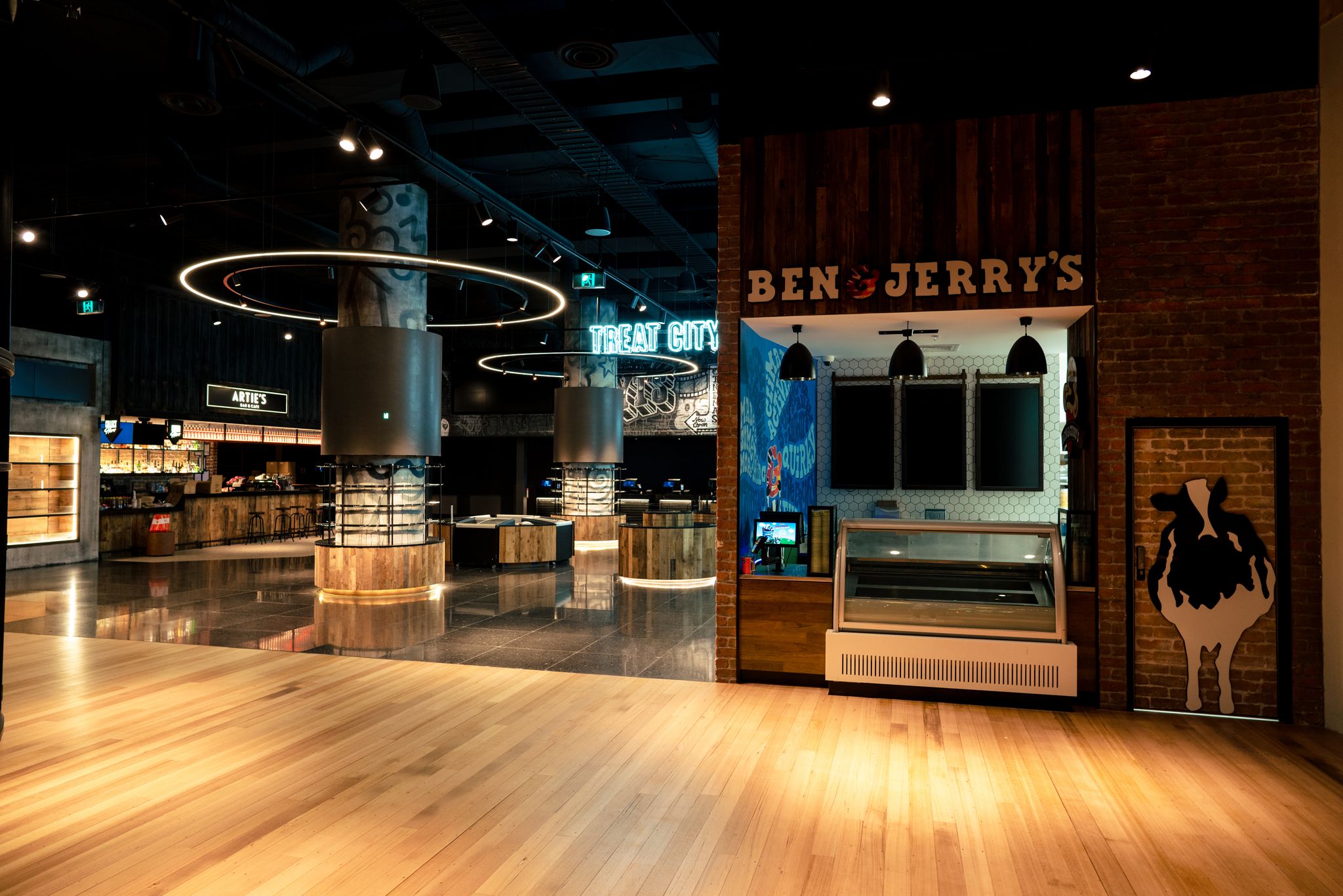 Hoyts HightPoint Long ContractingLong Contracting