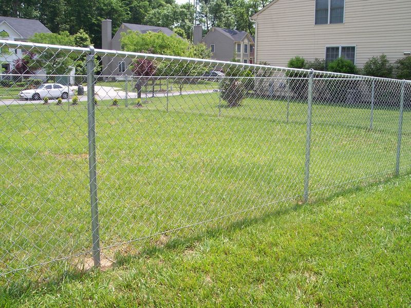 A Chain link Fence is the Economical Choice Long Fence