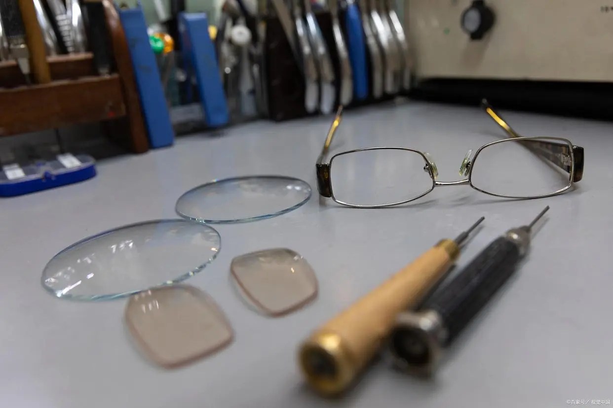How to Replace Eyeglass Lenses？ LOOKIAM